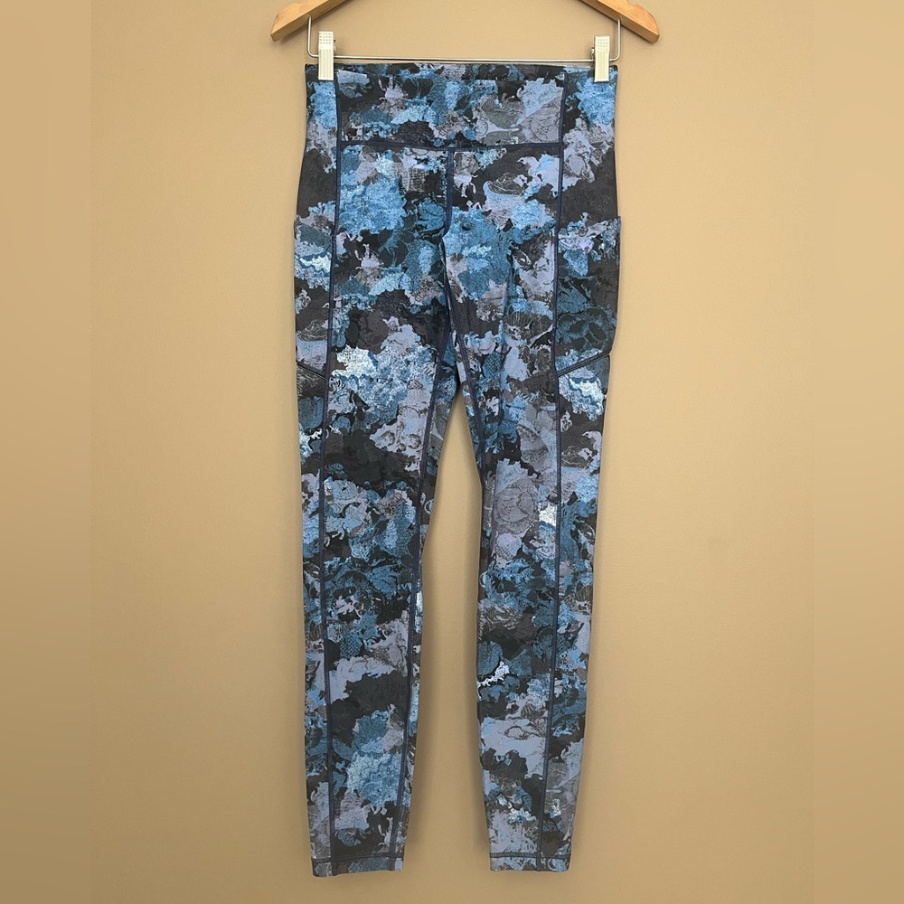 {Lululemon} Speed Up Tight Full-On Luxtreme Leggings in Screen Camo Multi 6